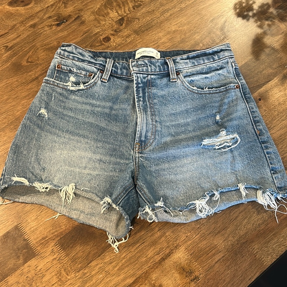 Abercrombie & Fitch High Rise 4” Short Size 29/8